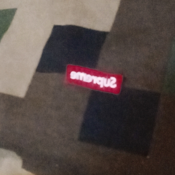 Supreme crew neck